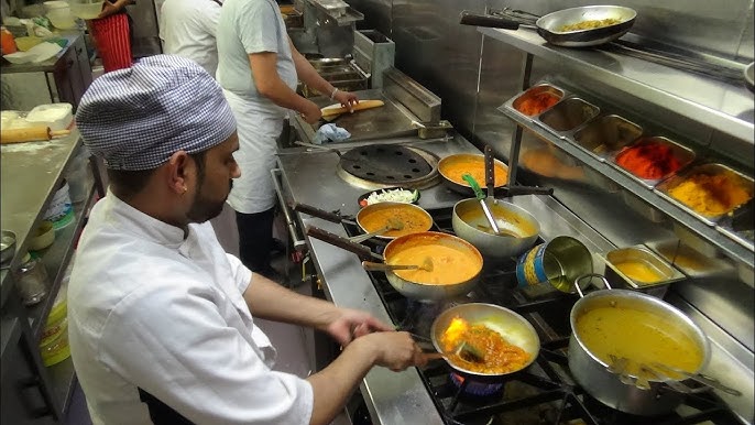 Chef (Tandoor and Curry) Job in Scotland, UK | £29,000 – £32,000 per Year | Visa Switch Available